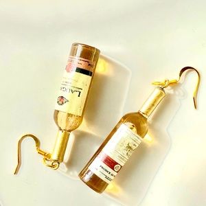 White Wine Gold Earrings